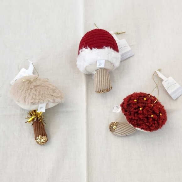 NWT Wondershop - 3 fabric mushroom ornaments set - Picture 1 of 16